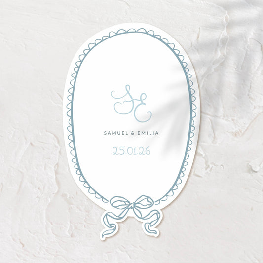 Elegant oval-shaped wedding welcome sign
